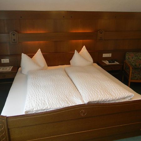 Haus Zentner Hotel Nauders Eksteriør billede