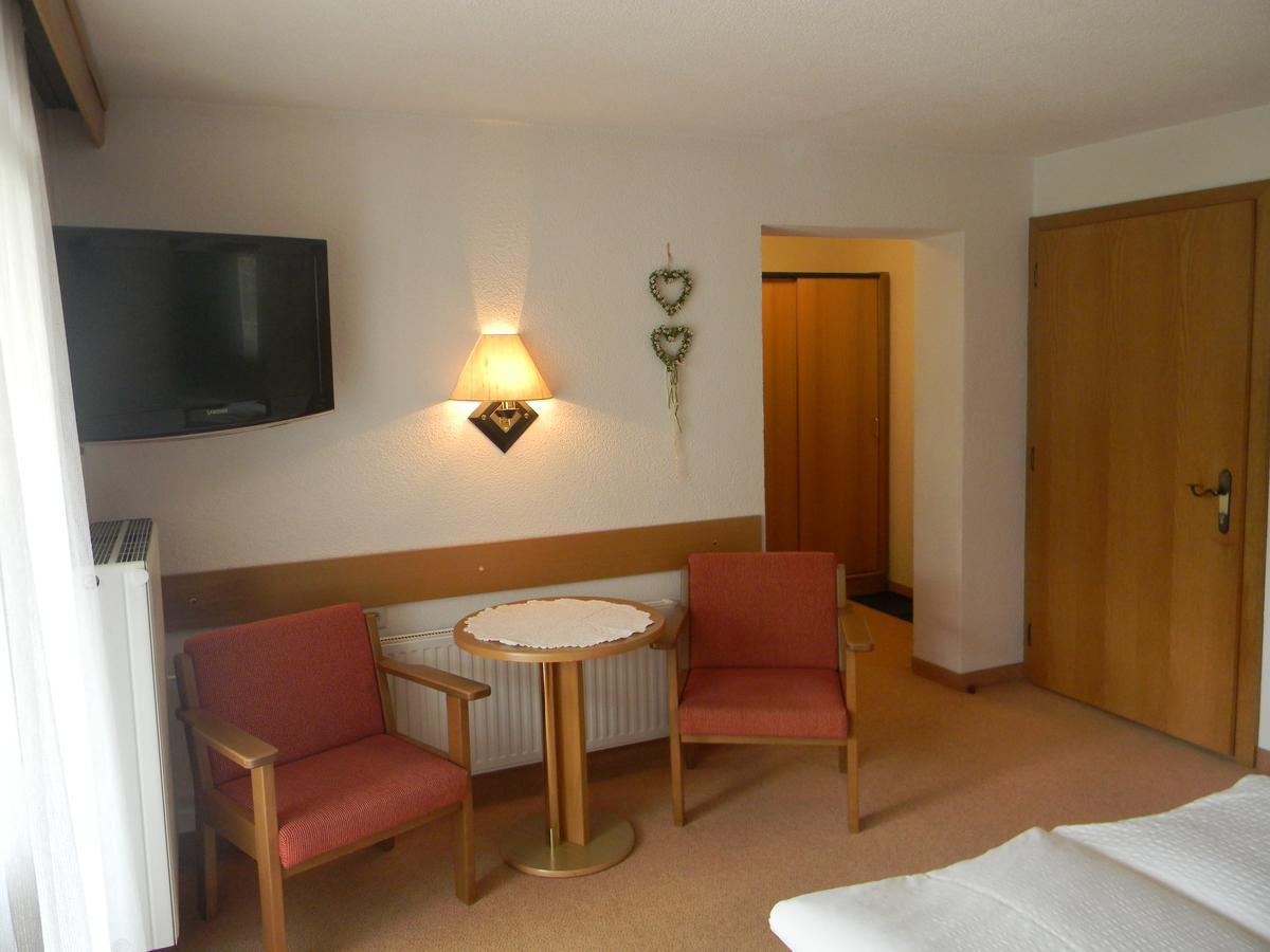 Haus Zentner Hotel Nauders Eksteriør billede
